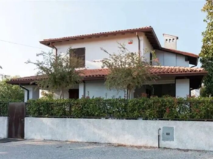 Casa quadrilocale in vendita in Ulivi, Comacchio