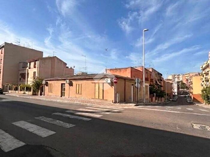 Appartamento monolocale in affitto in Via monteponi, Is Mirrionis, Cagliari
