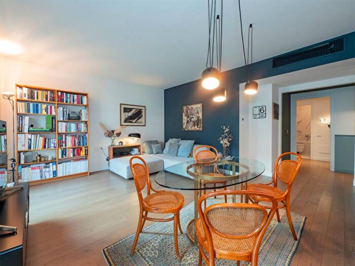 Appartamento trilocale in affitto in Via Alberto Mario, Amendola Buonarroti, Milano