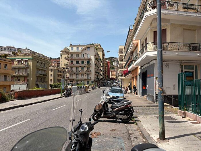 Appartamento bilocale in affitto in Via Michelangelo Schipa, Piazza Amedeo Parco Margherita, Napoli