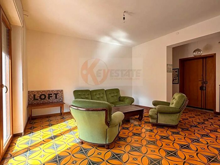 Appartamento trilocale in vendita in Via Stanis Manca, Sassari