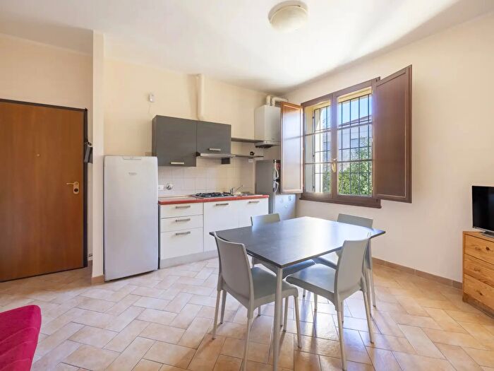 Casa bilocale in vendita in Via del Bisenzio, Signa
