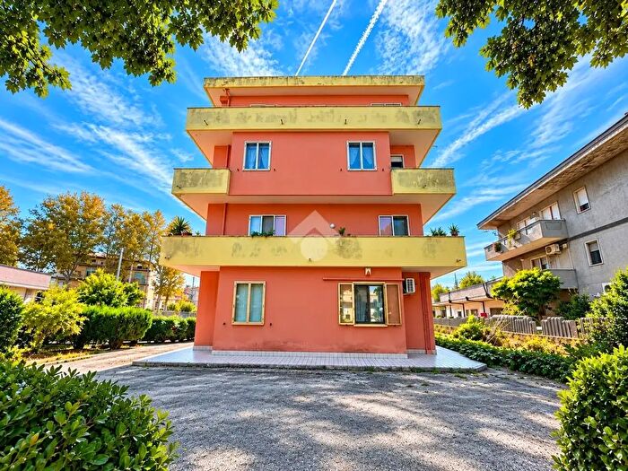 Appartamento quadrilocale in vendita in Viale a Moro, San Giovanni Teatino
