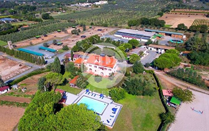 Casa con 6 locali in vendita in Rosignano Marittimo