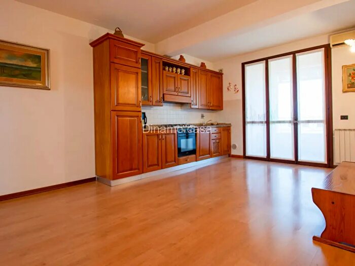 Appartamento quadrilocale in vendita in Via Genova, Montemurlo