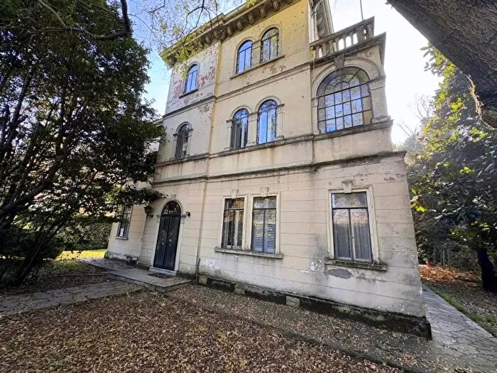 Casa con 10 locali in vendita in Via dei Colli, Padova