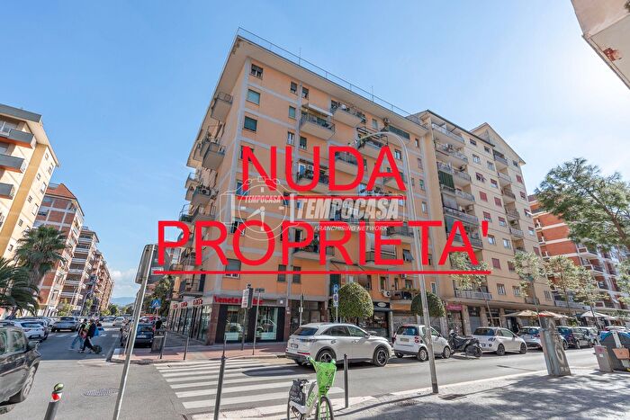 Appartamento bilocale in vendita in Viale Appio Claudio, Roma