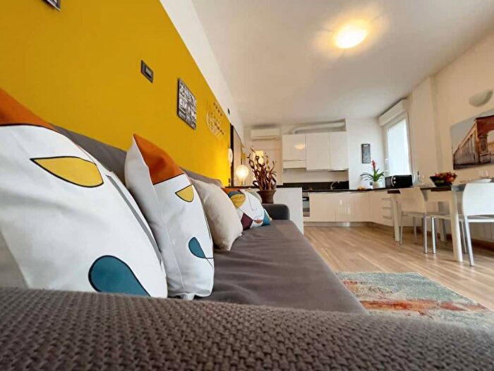 Appartamento monolocale in affitto in Via Giuseppe Candiani, Bovisa, Milano