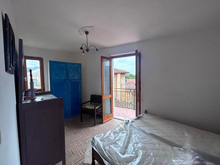 Appartamento trilocale in vendita in Casola In Lunigiana