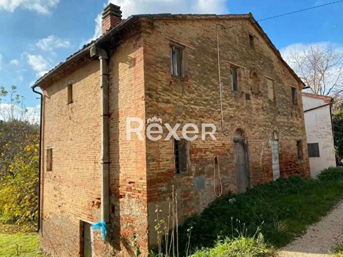 Casa con 6 locali in vendita in Contrada L'Immacolata, Sant'Angelo in Pontano