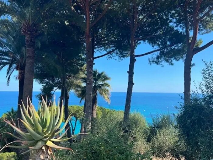 Casa bilocale in vendita in Corso Montecarlo, Ventimiglia
