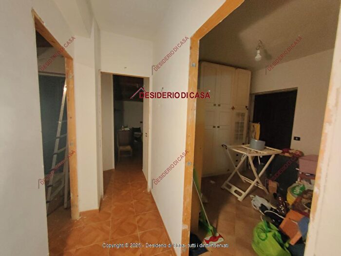 Casa con 5 locali in vendita in Piana Degli Albanesi