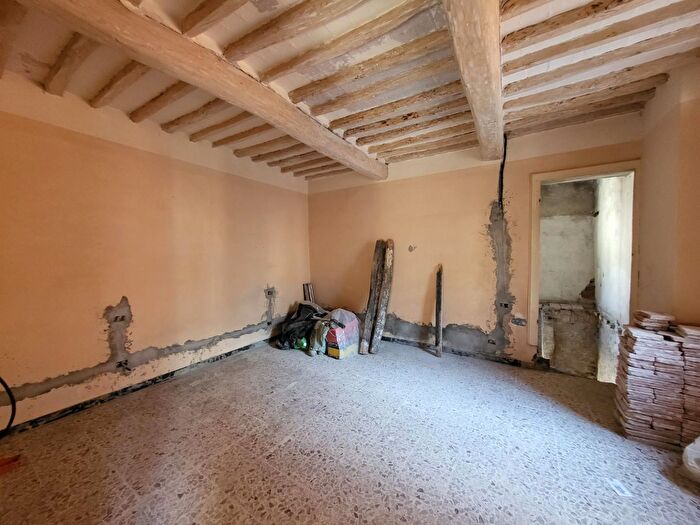 Casa con 7 locali in vendita in San Giuliano Terme