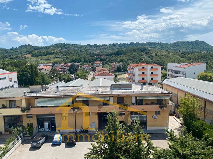 Appartamento con 7 locali in vendita in Via Camillo Benso Conte di Cavour, San Giovanni Teatino