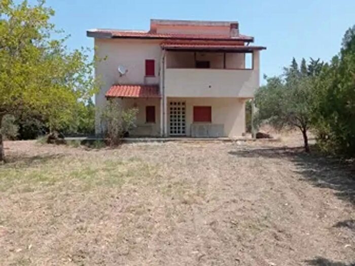 Casa con 6 locali in vendita in Contrada Piano, Gualtieri Sicamino'