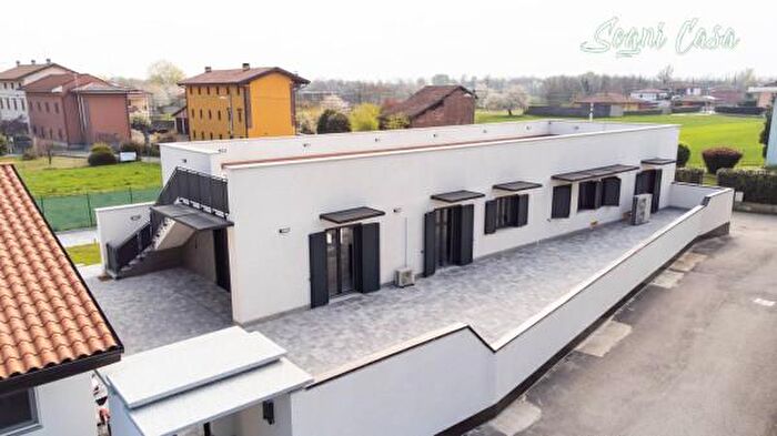 Casa con 6 locali in vendita in Via Guglielmo Marconi, Suno