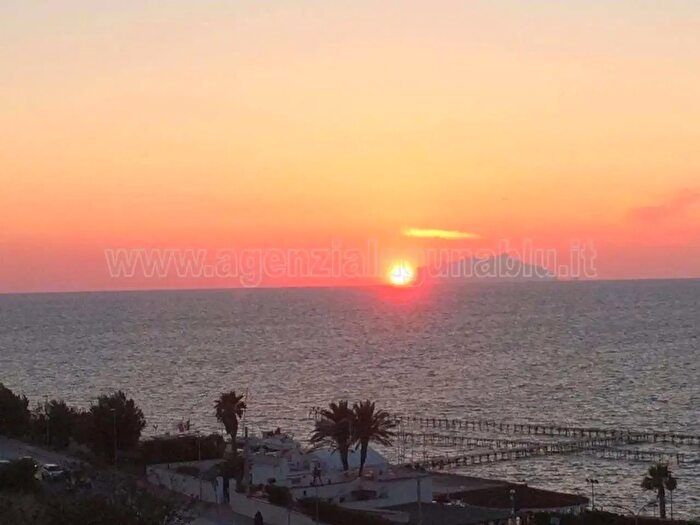 Appartamento con 5 locali in affitto in Lungomare Salinella, Marsala