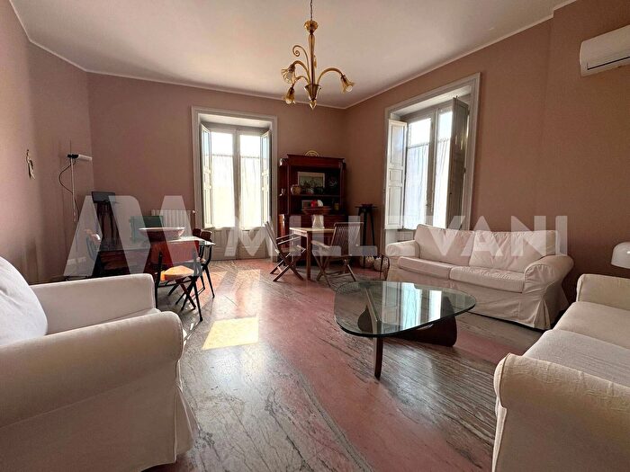 Appartamento con 5 locali in vendita in Largo Gramsci, Scicli