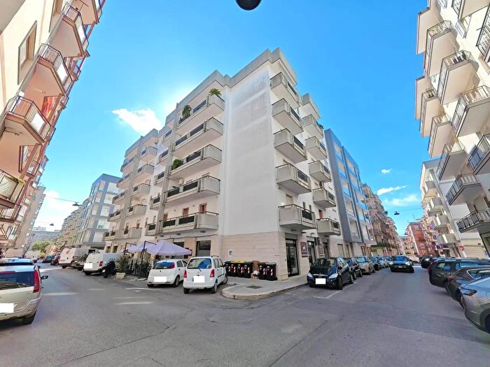 Appartamento con 5 locali in vendita in Via Carducci, Martina Franca