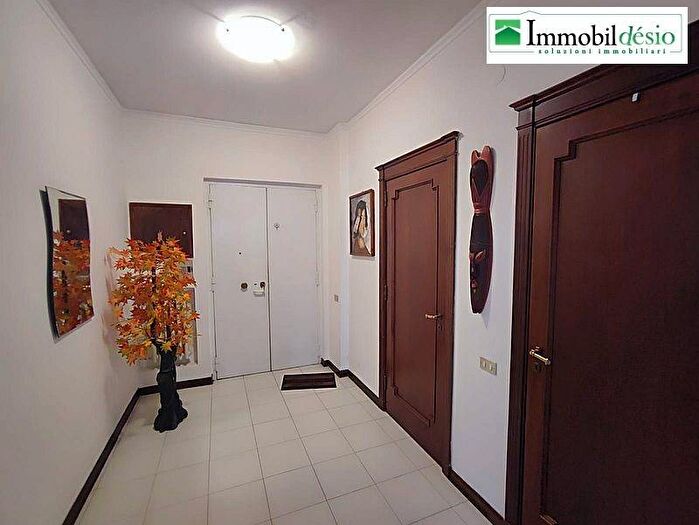 Appartamento con 6 locali in affitto in Via Novembre, Centro, Potenza