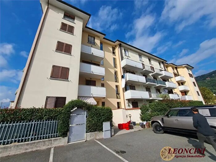 Appartamento bilocale in vendita in Via Ratti, Aulla