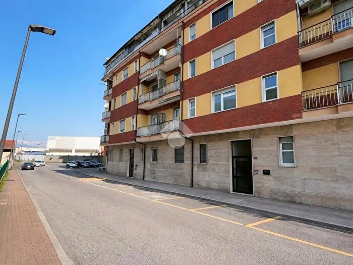 Appartamento bilocale in vendita in Via Carignano, Rivalta Di Torino