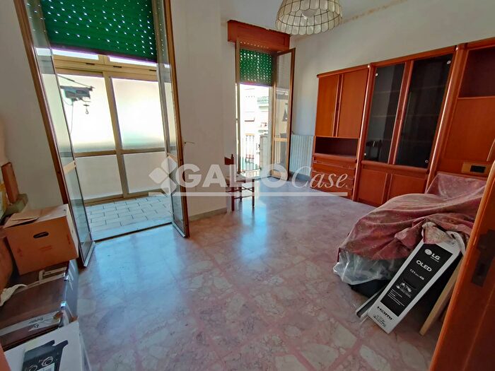 Appartamento quadrilocale in vendita in Via Ferdinando di Napoli Cosenza, Cosenza