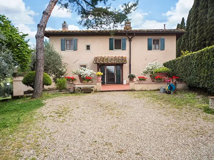 Appartamento con 5 locali in affitto in Via G Frizzi, Bagno A Ripoli