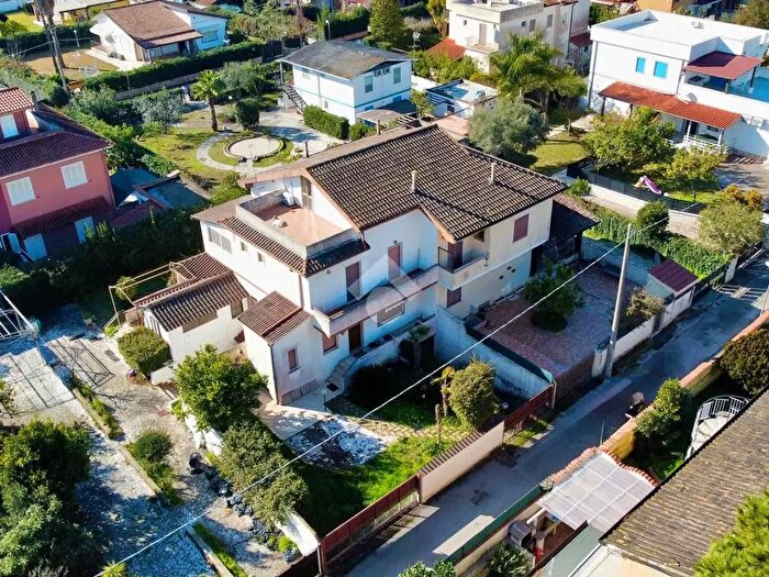 Casa con 6 locali in vendita in Lido delle Muse, Terracina
