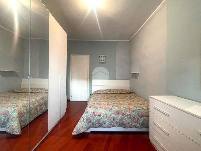 Appartamento quadrilocale in affitto in Via Privata delle Primule, Milano