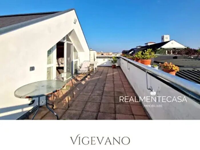 Appartamento quadrilocale in vendita in Via San Giacomo, Vigevano
