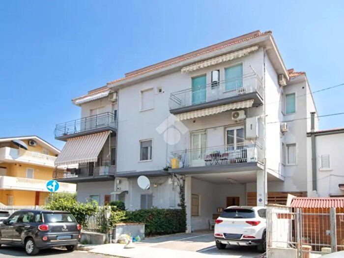 Appartamento trilocale in vendita in Via Archimede, Tortoreto