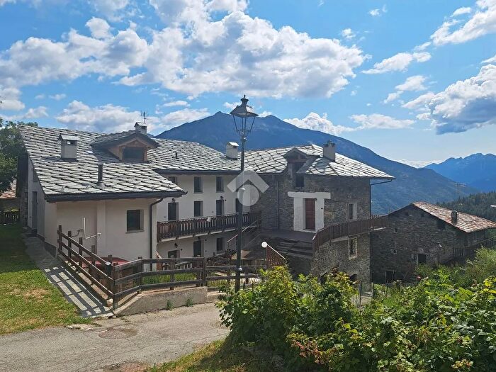 Appartamento bilocale in vendita in Frazione Buthier Gorrey, Gignod