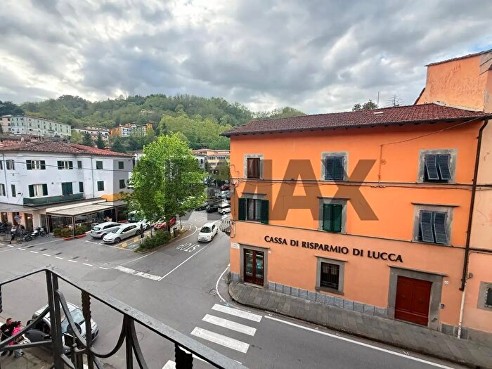 Appartamento con 5 locali in affitto in Bagni Di Lucca