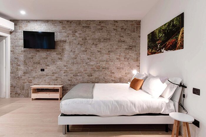 Appartamento monolocale in affitto in Via Milano, Como