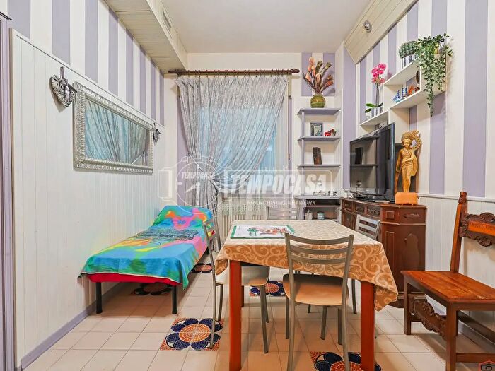 Appartamento trilocale in vendita in Viale Virgilio, Ravenna