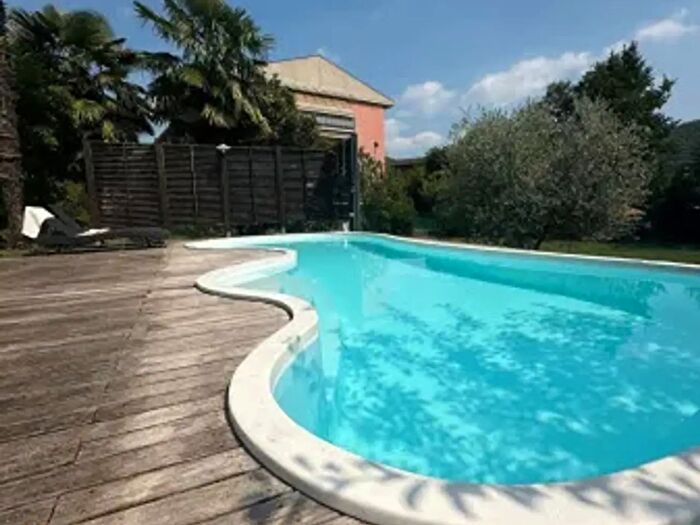Appartamento con 6 locali in vendita in Via Rotone, Nembro