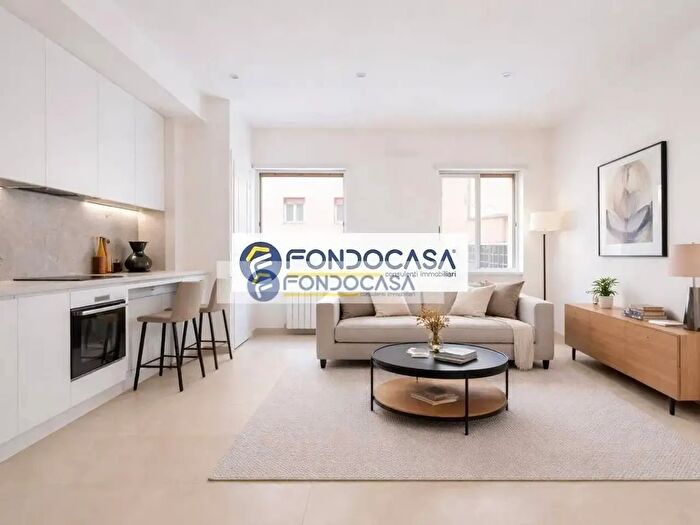 Appartamento trilocale in vendita in Via Martiri Oscuri, Milano