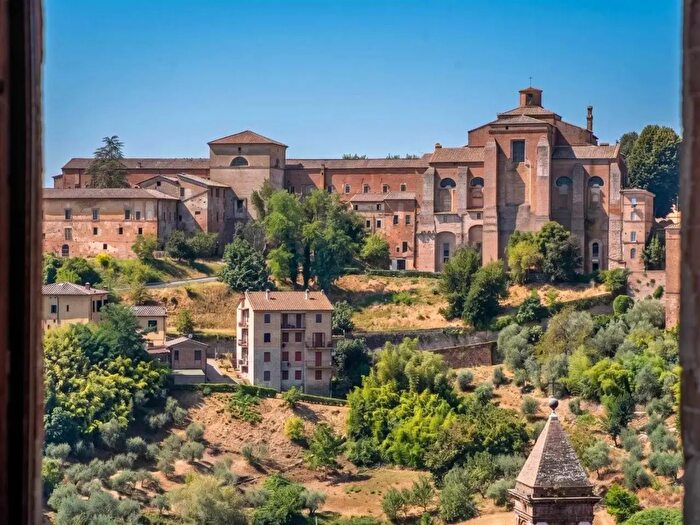 Appartamento con 5 locali in vendita in Siena