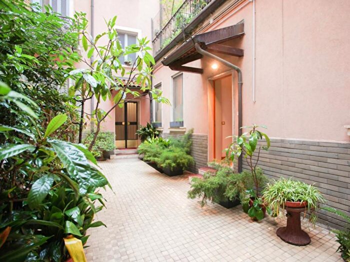 Appartamento bilocale in affitto in Corso di Porta Vigentina, Quadronno Crocetta, Milano