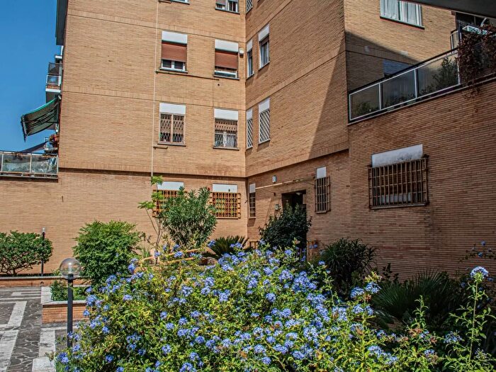 Appartamento quadrilocale in vendita in Via Federico Galeotti, Roma