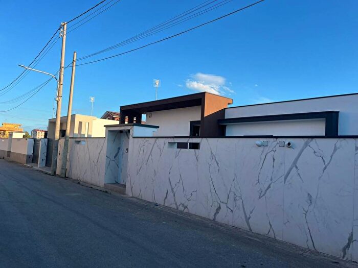 Casa trilocale in affitto in Via Castello, Villa Literno