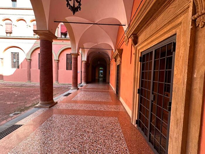 Appartamento monolocale in affitto in Via Nazario Sauro, Centro Storico, Bologna