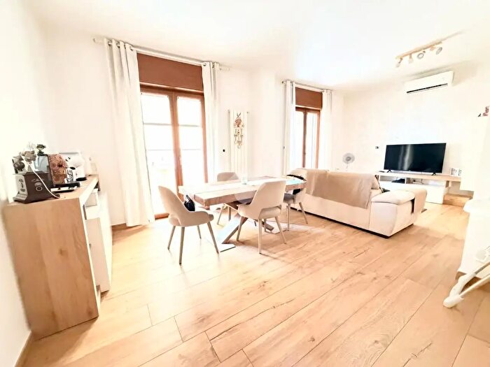 Appartamento trilocale in vendita in Via San Francesco d'Assisi, Villaricca