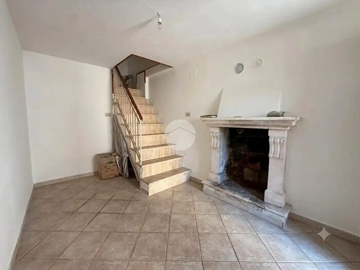 Appartamento trilocale in vendita in Via S Giovenale, Magliano Sabina