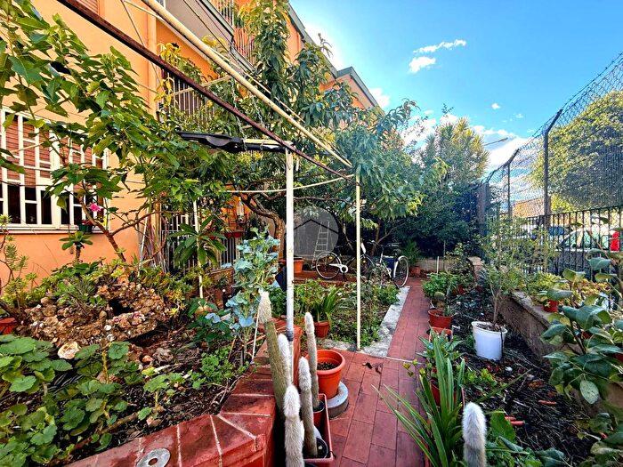 Appartamento con 5 locali in vendita in Via Gian Matteo Giberti, Palermo