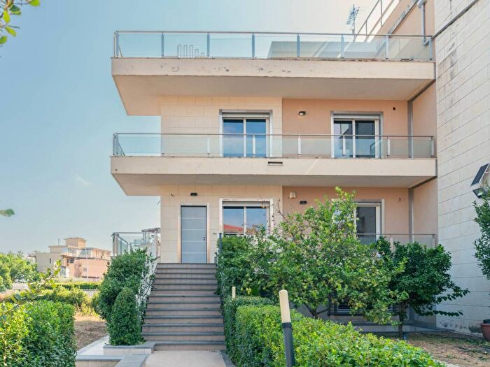 Casa con 6 locali in affitto in Via Caneva Carlo, Nuovalucello Leonardo Da Vinci, Catania