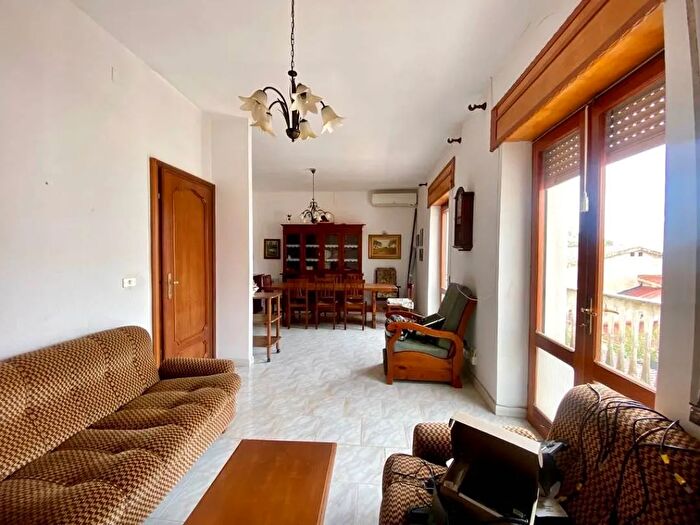 Appartamento con 5 locali in vendita in Carbonia, Carbonia