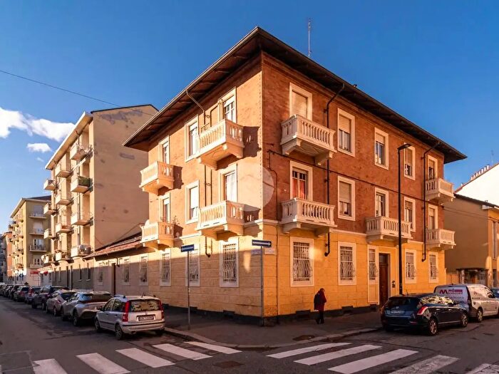 Appartamento quadrilocale in vendita in Via Exilles, Torino