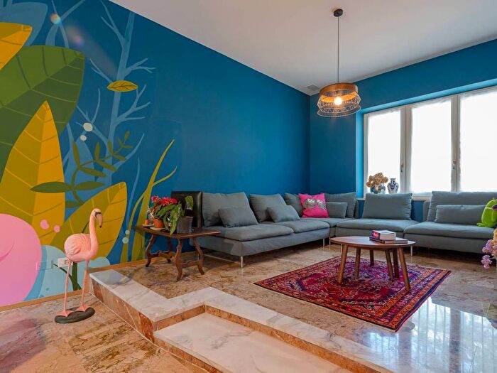 Casa con 5 locali in affitto in Via Nicostrato Castellini, Farini, Milano